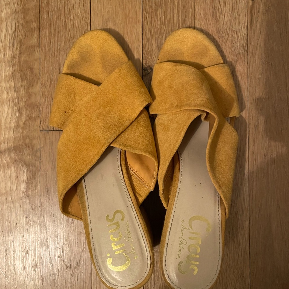 Circus heels